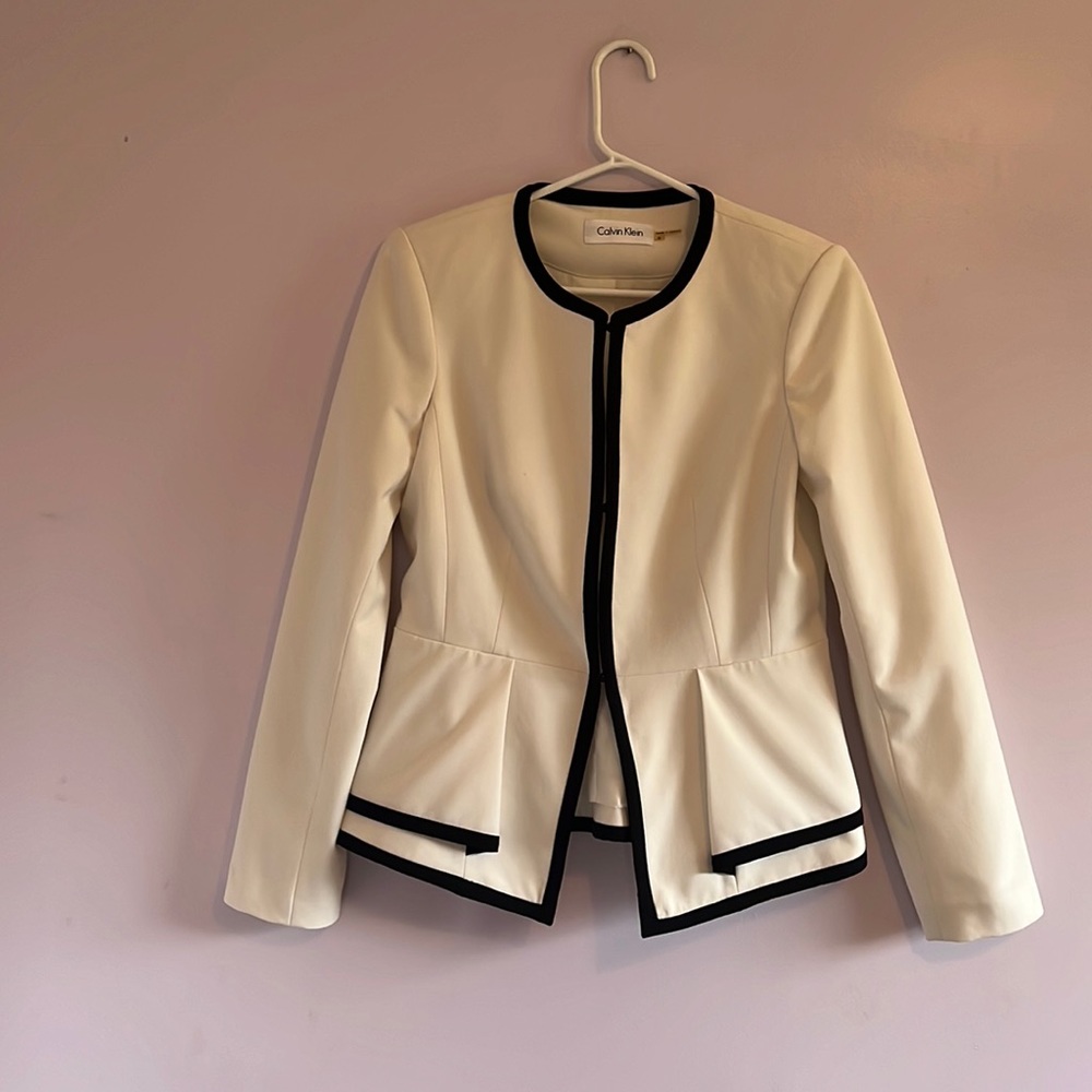 Size 6 Cream and Black Suit Jacket by Calvin Klein